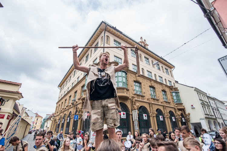 Králem Budějovického Majálesu se stal Martin Picek z Gymnázia J. V. Jirsíka