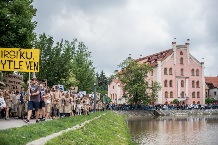 Králem Budějovického Majálesu se stal Martin Picek z Gymnázia J. V. Jirsíka