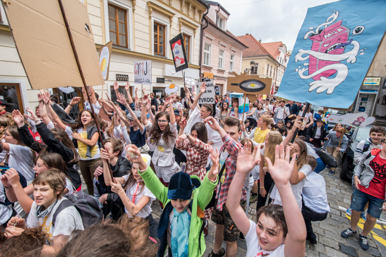 Králem Budějovického Majálesu se stal Martin Picek z Gymnázia J. V. Jirsíka