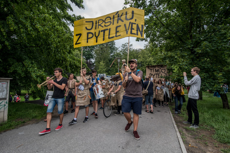 Králem Budějovického Majálesu se stal Martin Picek z Gymnázia J. V. Jirsíka