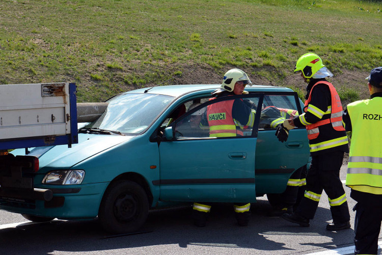 Hromadná nehoda na nové silnici do Jablonce - cvičení IZS