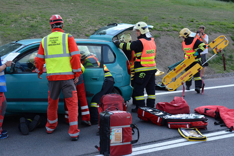 Hromadná nehoda na nové silnici do Jablonce - cvičení IZS
