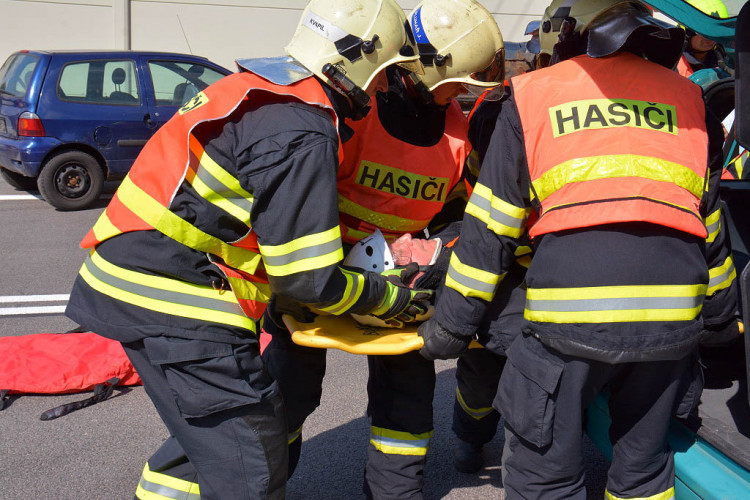 Hromadná nehoda na nové silnici do Jablonce - cvičení IZS