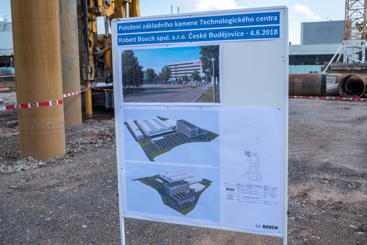 Otevření parkovacího domu a zahájení stavby vývojového centra společnosti Robert Bosch