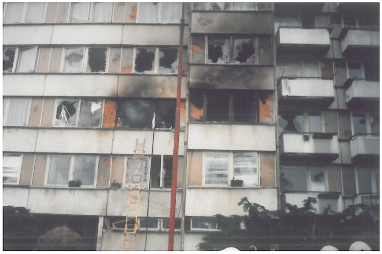 Pád stíhaček na sídliště Vltava