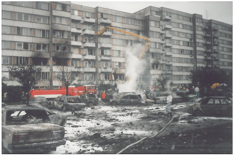 Pád stíhaček na sídliště Vltava