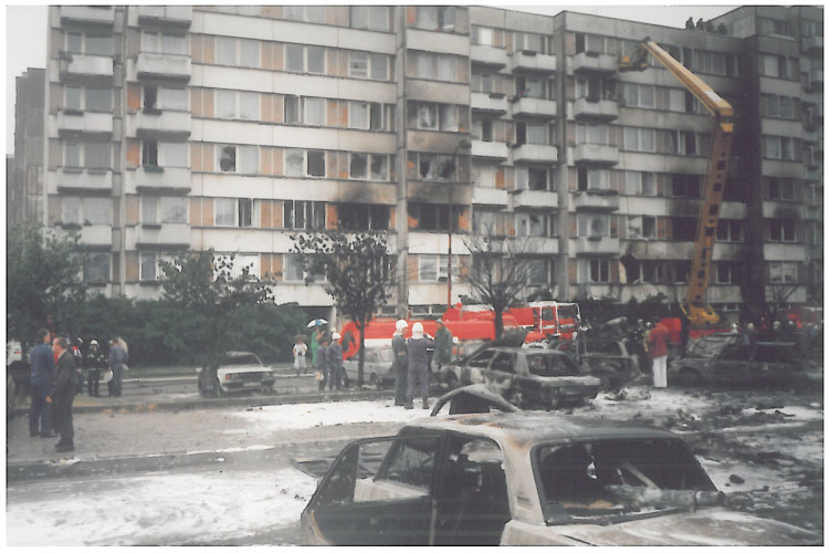 Pád stíhaček na sídliště Vltava