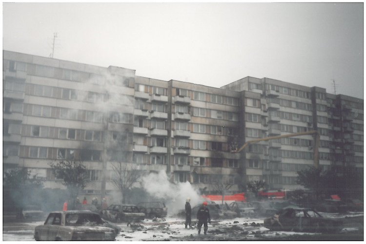 Pád stíhaček na sídliště Vltava