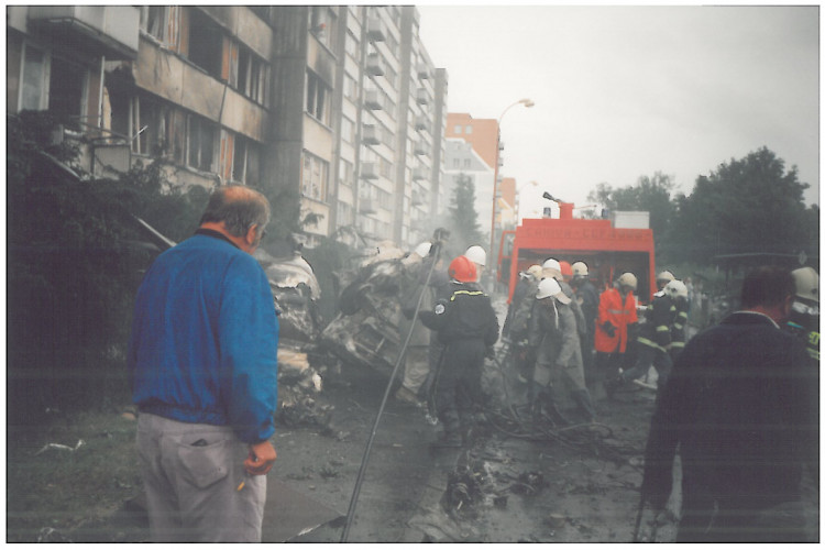 Pád stíhaček na sídliště Vltava