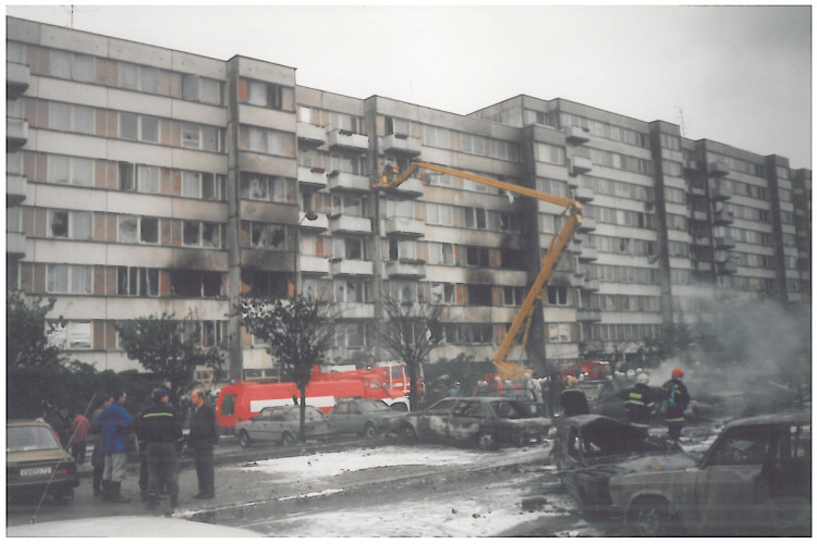 Pád stíhaček na sídliště Vltava