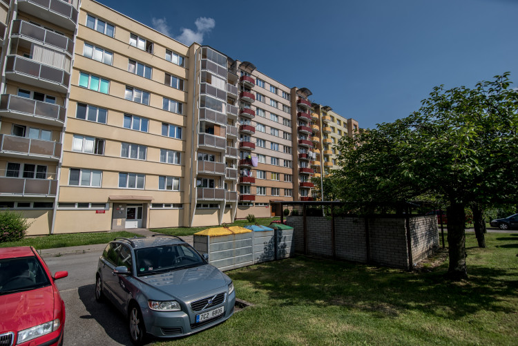 Pád stíhaček na sídliště Vltava