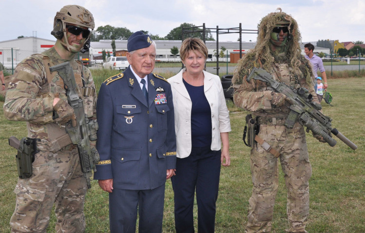 Olomoučtí baseballisté uctili válečné veterány, dorazil i pětadevadesátiletý generál Emil Boček