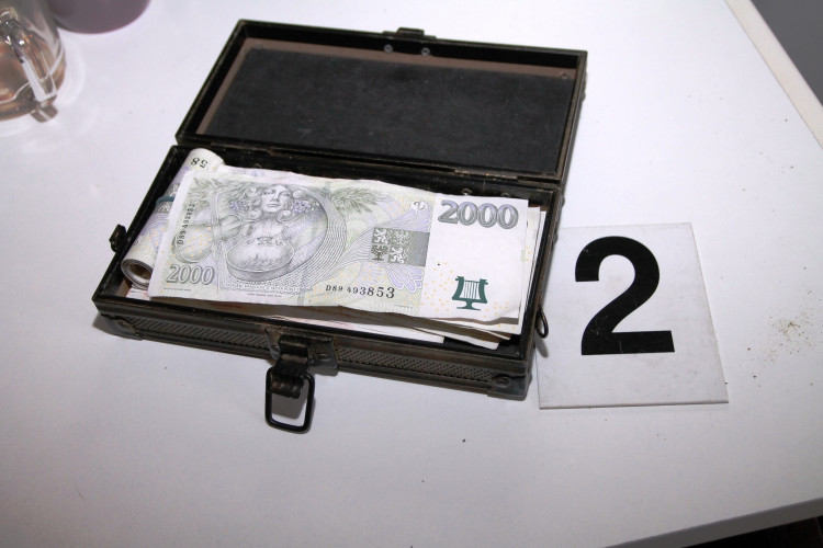 Hotovost, která byla na místě zásahu.