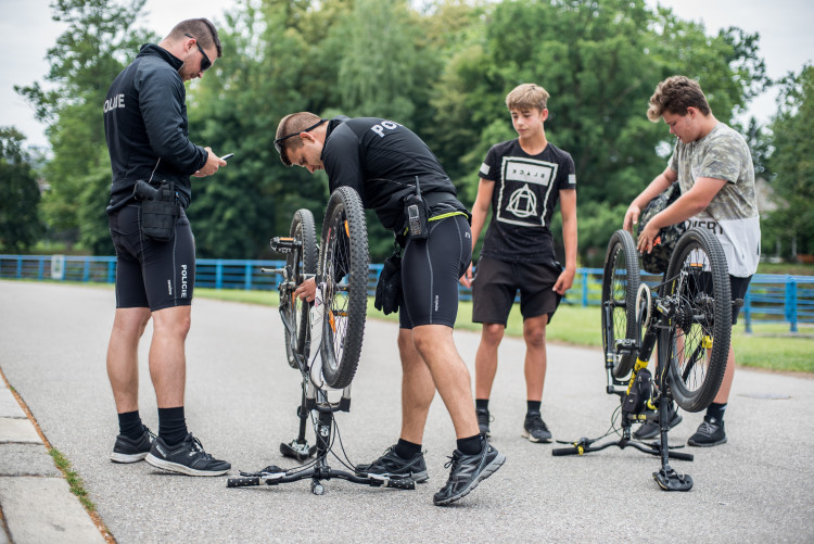 Dopravně bezpečnostní akce policie zaměřená na cyklisty