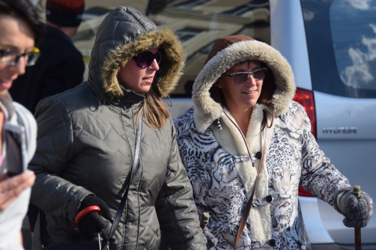 Centrem se prohnali lyžaři, bobaři i zimní Borati. Běžel se další ročník Půlvánočního běhu