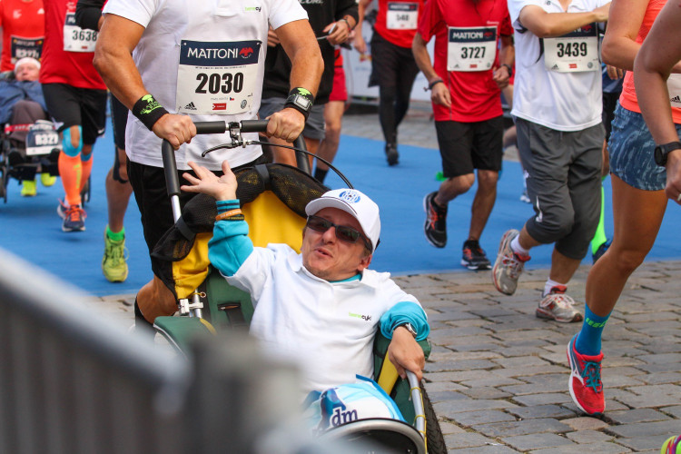 Každý z běžců je vítěz! Podívejte se na fotky ze včerejšího půlmaratonu