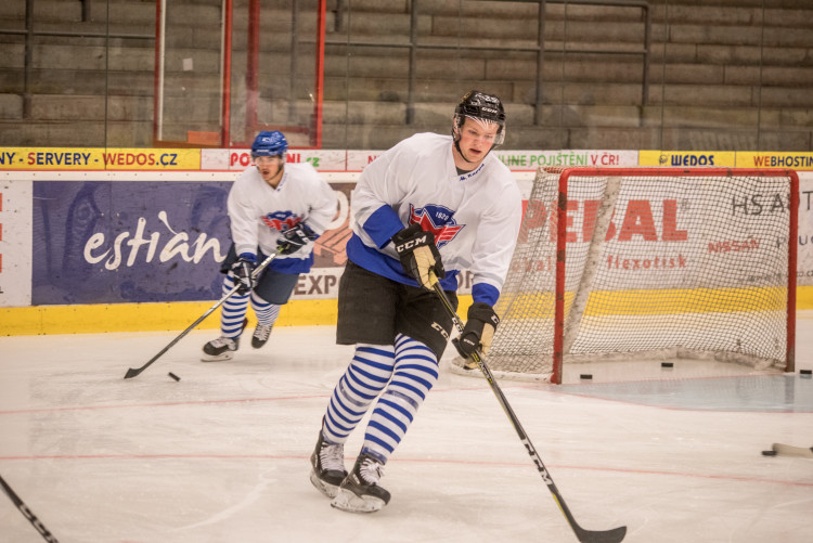 První trénink hokejistů Motoru na ledě při přípravě na sezonu 2018/2019