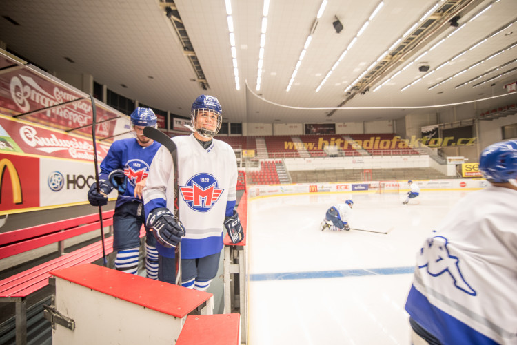 První trénink hokejistů Motoru na ledě při přípravě na sezonu 2018/2019