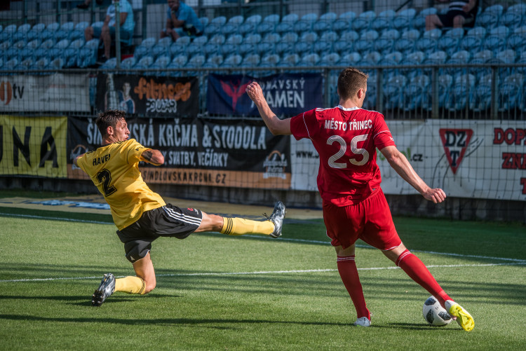 Paráda na úvod, Dynamo porazilo Třinec.