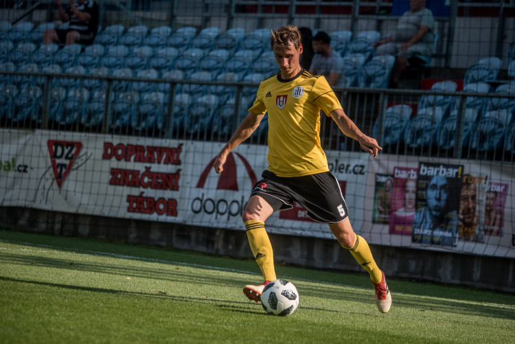 Paráda na úvod, Dynamo porazilo Třinec.