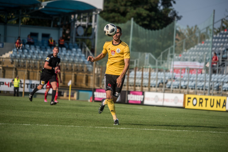 Paráda na úvod, Dynamo porazilo Třinec.