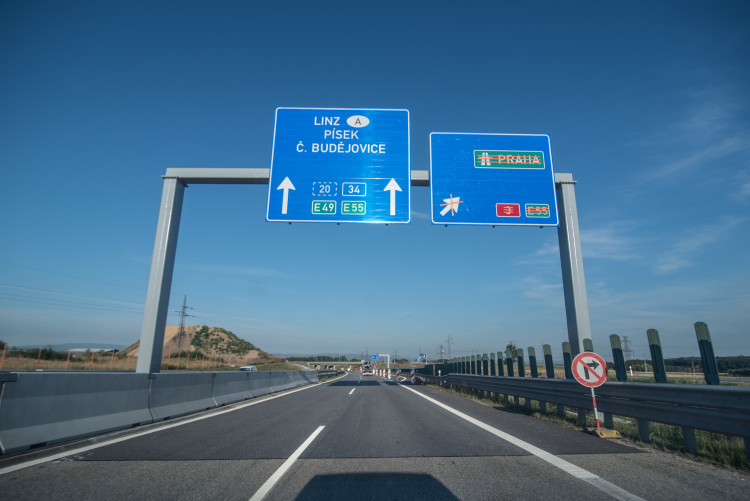 Hlavní tah mezi Ševětínem a Borkem je na dva týdny zavřený