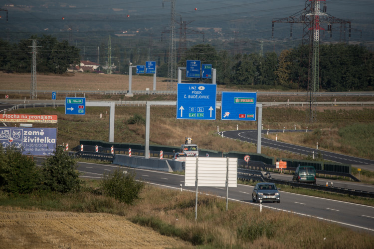 Hlavní tah mezi Ševětínem a Borkem je na dva týdny zavřený