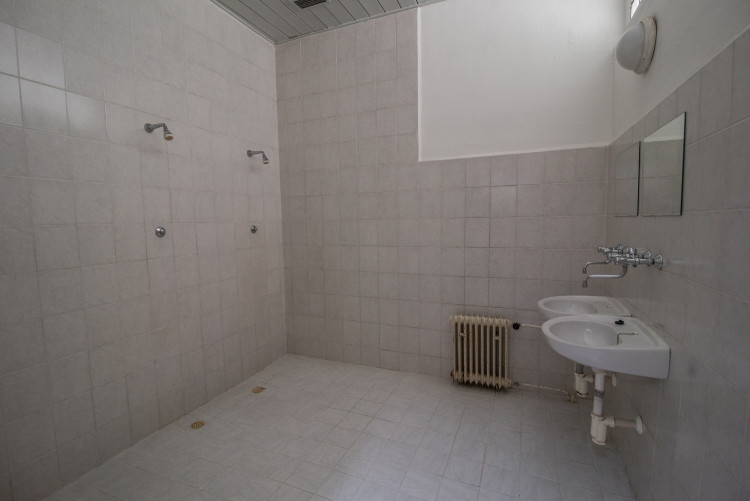 Sportovní hala bude na novou sezonu připravena. O restauraci mají znovu zájem volejbalisté