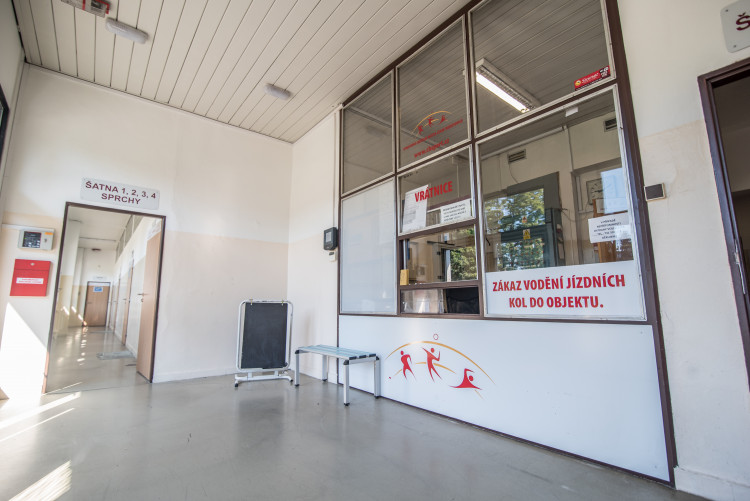 Sportovní hala bude na novou sezonu připravena. O restauraci mají znovu zájem volejbalisté