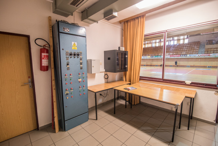 Sportovní hala bude na novou sezonu připravena. O restauraci mají znovu zájem volejbalisté