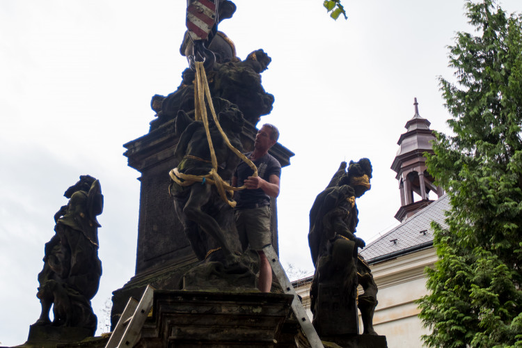 Restaurování barokního sloupu Liberec