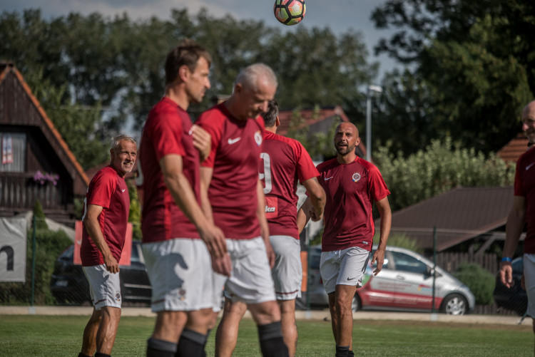 S fotbalisty a hasiči v Plané slavily i legendy pražské Sparty