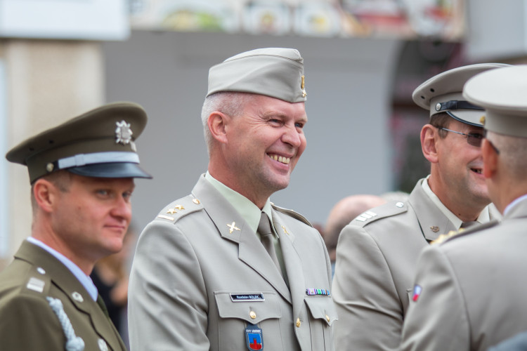 Pietní akt před libereckou radnicí