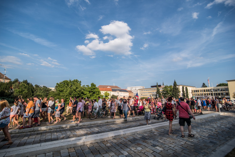 Vzpomínka na srpen 1968 v Českých Budějovicích - Jsme s vámi, buďte s námi