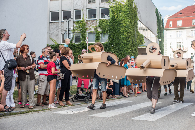 Vzpomínka na srpen 1968 v Českých Budějovicích - Jsme s vámi, buďte s námi