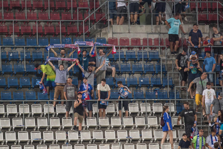 FOTOGALERIE: Celý stadion jim tleskal vestoje. Sigma ukázala, že vyhrát proti Seville není nemožné