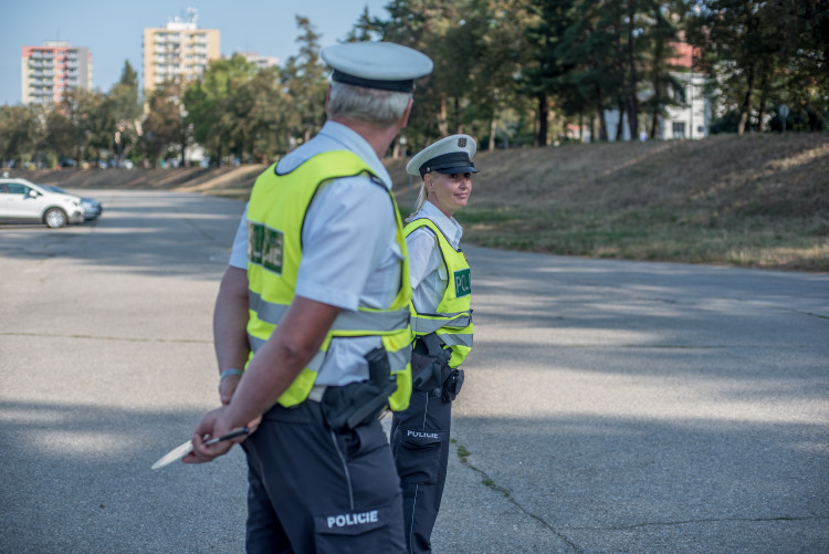 Na cyklostezky v Budějcích dohlíží policisté