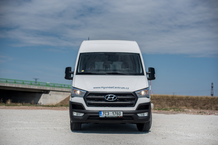 Ideální parťák pro podnikání i volný čas. To je Hyundai H350