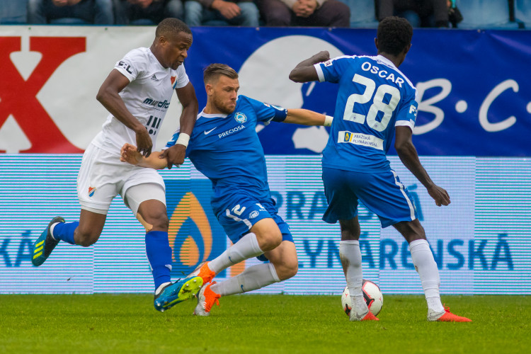 Slovan remizoval s Baníkem