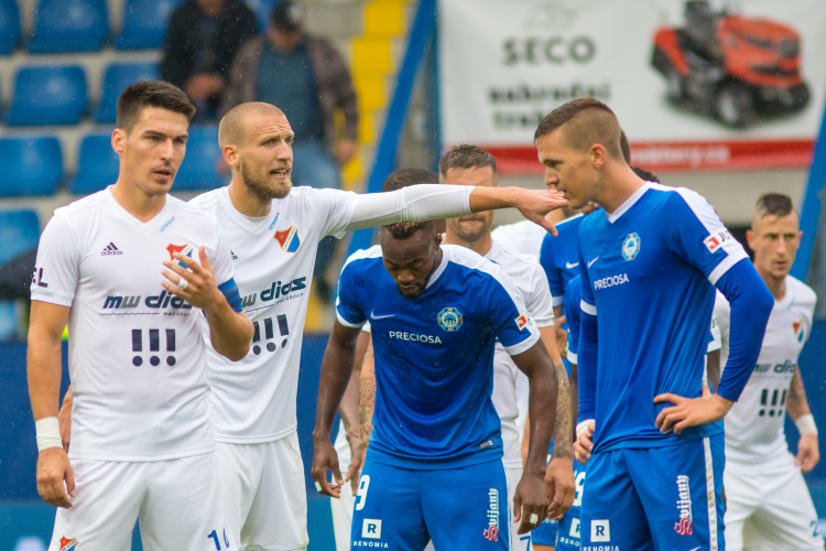 Slovan remizoval s Baníkem