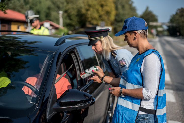 Řídím, piju nealko na silnici u Štilce