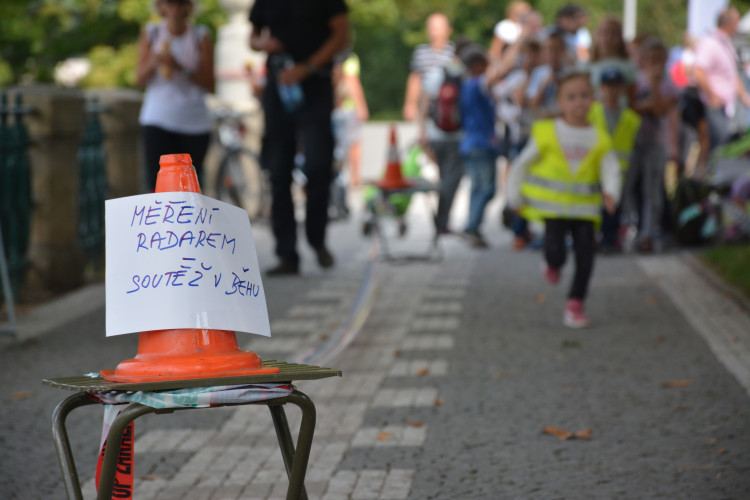 Eliščino nábřeží obsadila záchranářská technika