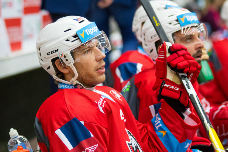 Zápas Bílých Tygrů proti HC Dynamo Pardubice