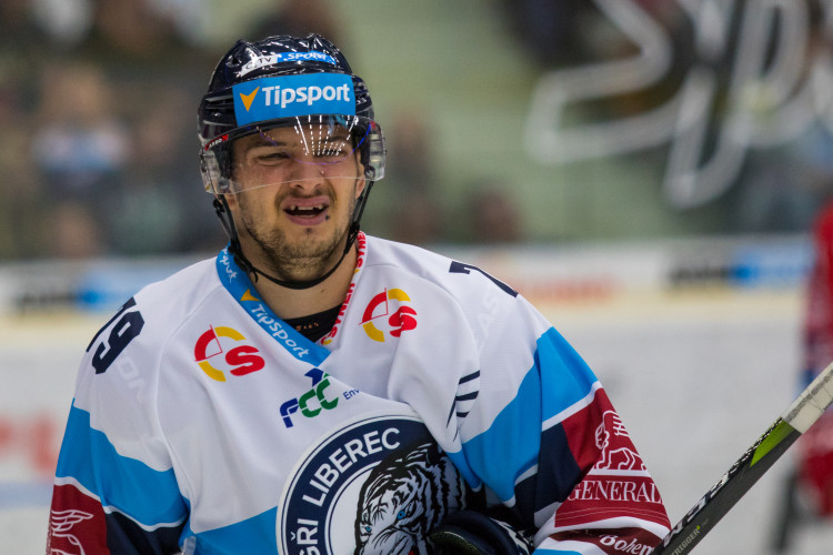 Zápas Bílých Tygrů proti HC Dynamo Pardubice