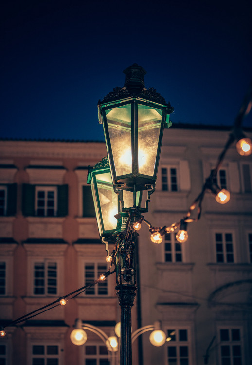 Reklama na Ferrero Rocher. Autor: Jan Novák