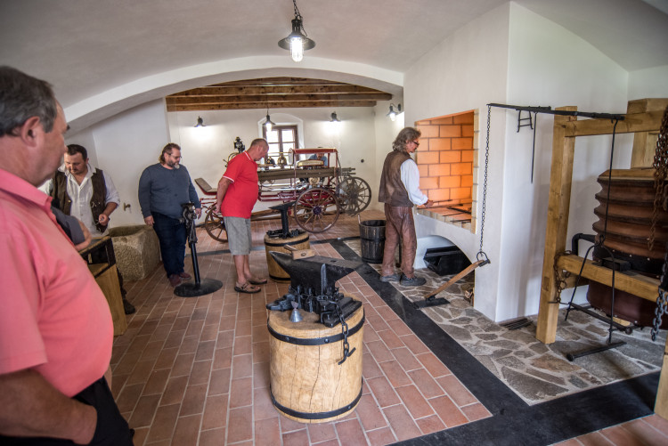 Holašovice slaví 20 let v UNESCO, otevřely starou kovárnu