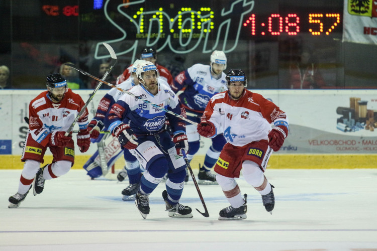 FOTOGALERIE: Mora byla Kometě rovnocenným soupeřem, padla s ní až v nájezdech