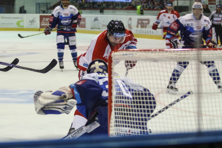 FOTOGALERIE: Mora byla Kometě rovnocenným soupeřem, padla s ní až v nájezdech