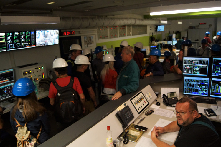 Den otevřených dveří v teplárně a v dopravním podniku