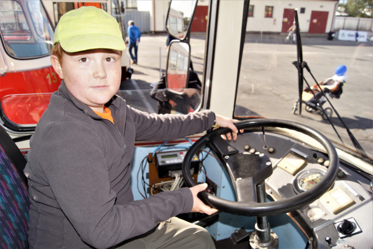 Den otevřených dveří v teplárně a v dopravním podniku